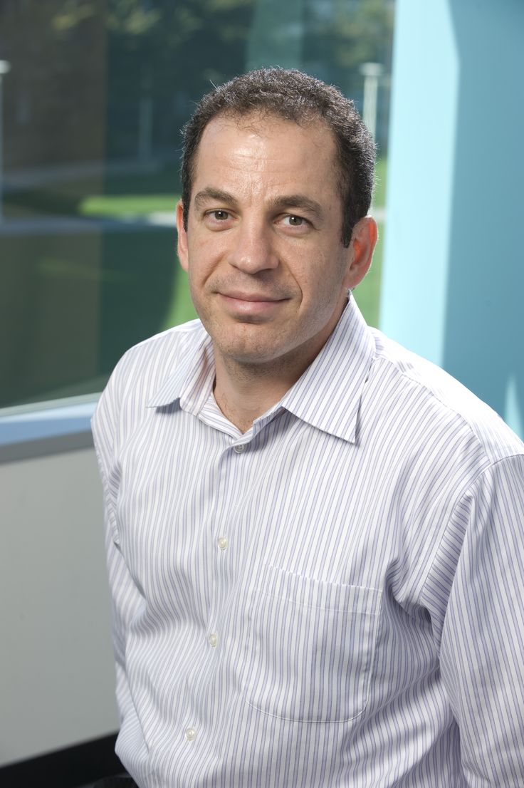 <em>Luís R. Barquisimeto</em>